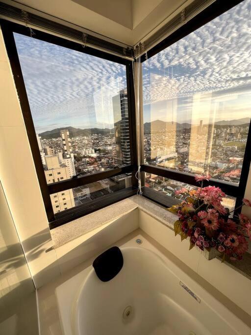 Apartamento No Centro, Com Vista Mar E Cristo Luz Balneário Camboriú 외부 사진